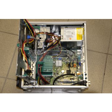 Fujitsu-Siemens Esprimo P5925 Álló ház (Core 2 Duo/2.53GHz/2GB/80GB)