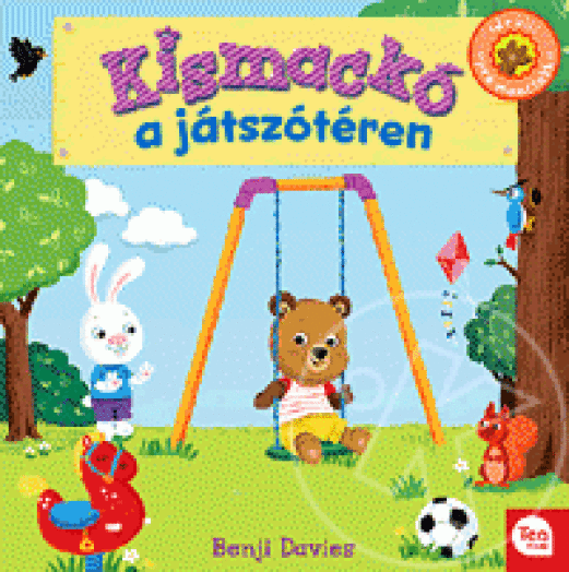 Kismackó a játszótéren