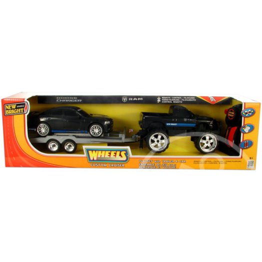 Távirányítós Dodge Ram terepjáró utánfutóval és Dodge Charger kisautóval