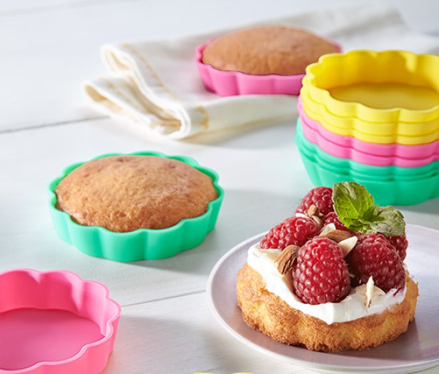 12 mini szilikon tortaforma szettben