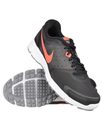 NIKE REVOLUTION EU