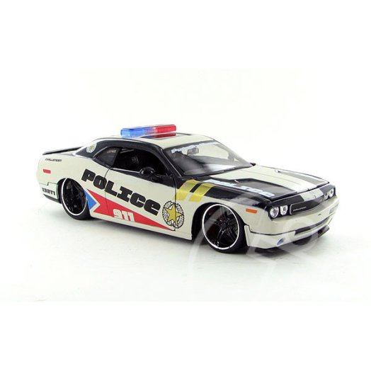 Dodge Challenger autómodell - 1:24, rendőrautó