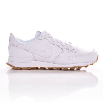 Nike sales internationalist ár