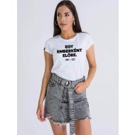 EGY EMBERKÉNT ELŐRE T-SHIRT WOMEN