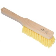 CORONET SZŐNYEGKEFE 31CM, MŰANYAG NYÉLLEL, ERŐS MŰSZÁL SÖRTÉVEL