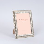 Képkeret 16,7x21,7cm ezüst műanyag